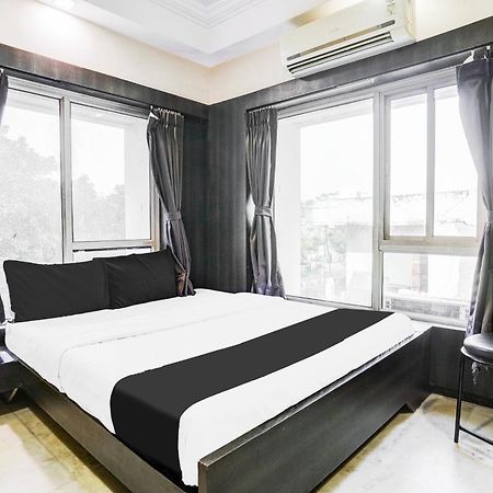 אחמדאבאד Super Collection O Ashram Road Near Sardar Bridge Formerly Hotel Apple Inn מראה חיצוני תמונה