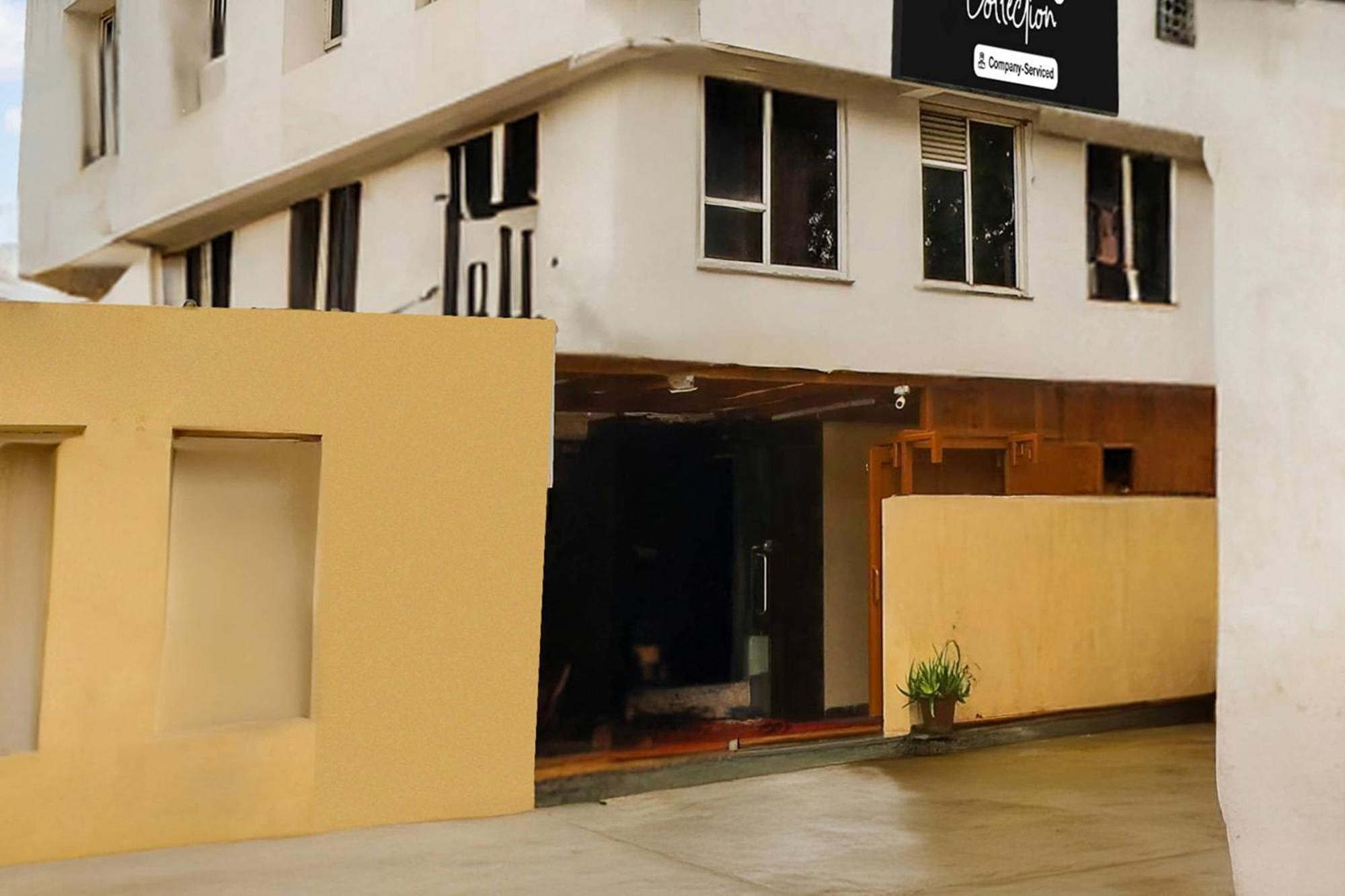 אחמדאבאד Super Collection O Ashram Road Near Sardar Bridge Formerly Hotel Apple Inn מראה חיצוני תמונה