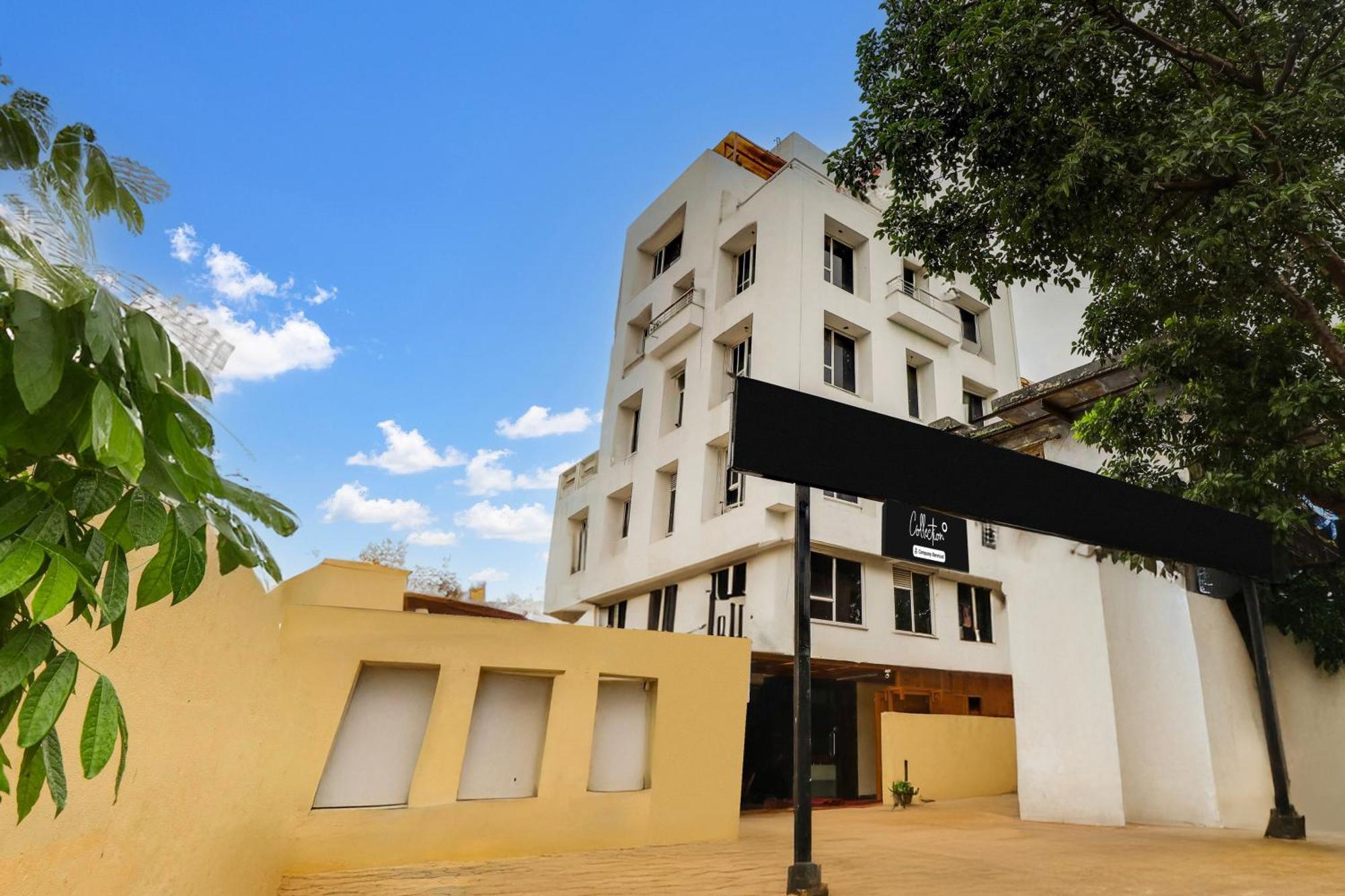 אחמדאבאד Super Collection O Ashram Road Near Sardar Bridge Formerly Hotel Apple Inn מראה חיצוני תמונה